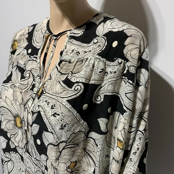 Biya by Johnny Was Giva Floral Blouse 100% Silk Size XS NWT - Picture 10 of 12